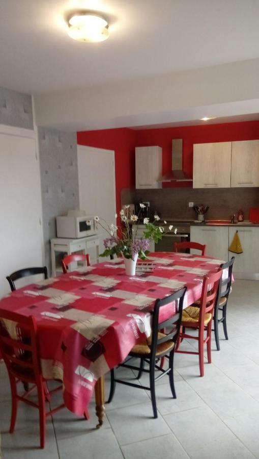 Maison En Pierre De Pays Ségrie エクステリア 写真